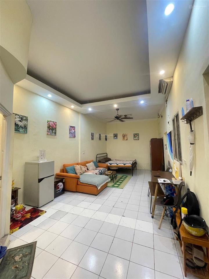 Bán căn hộ tầng 1 phố cổ, gần hồ gươm, hiện đang làm homestay