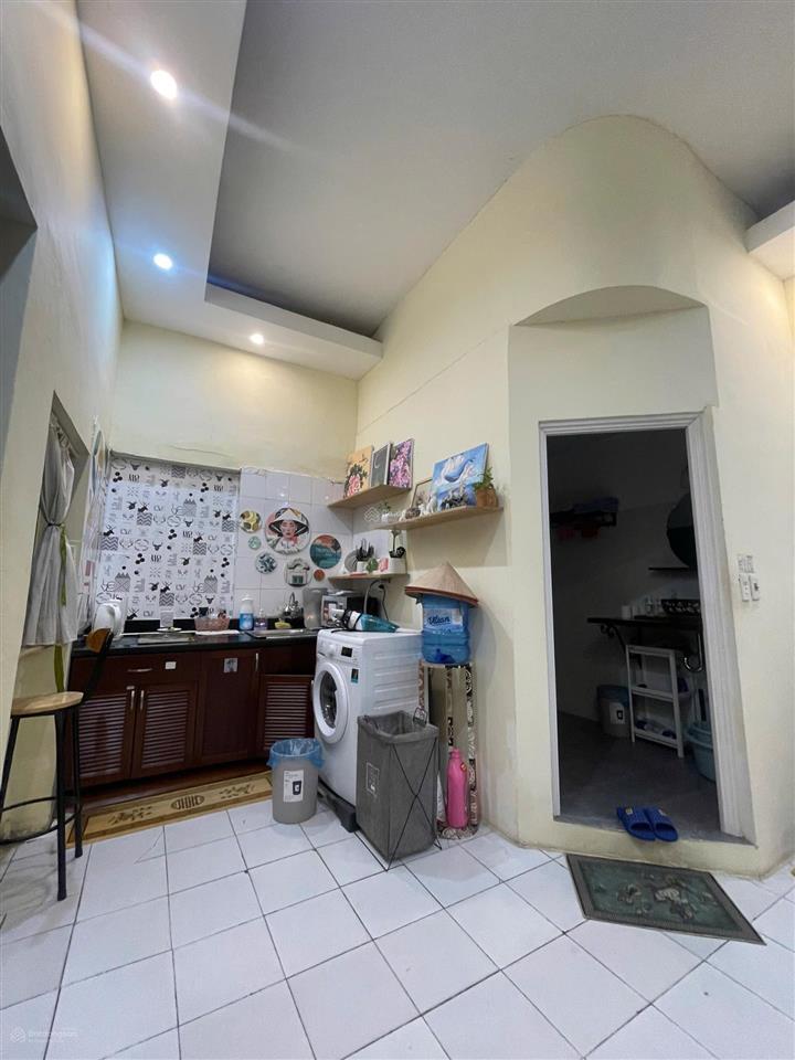Bán căn hộ tầng 1 phố cổ, gần hồ gươm, hiện đang làm homestay