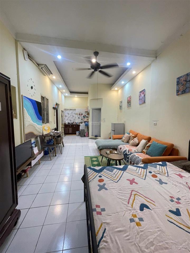 Bán căn hộ tầng 1 phố cổ, gần hồ gươm, hiện đang làm homestay