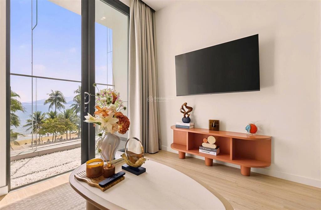 Ở đây có căn 2 ngủ giá gốc chuẩn và chính sách chuẩn từ chủ đầu tư, giá 4,3 tỷ, charmora city