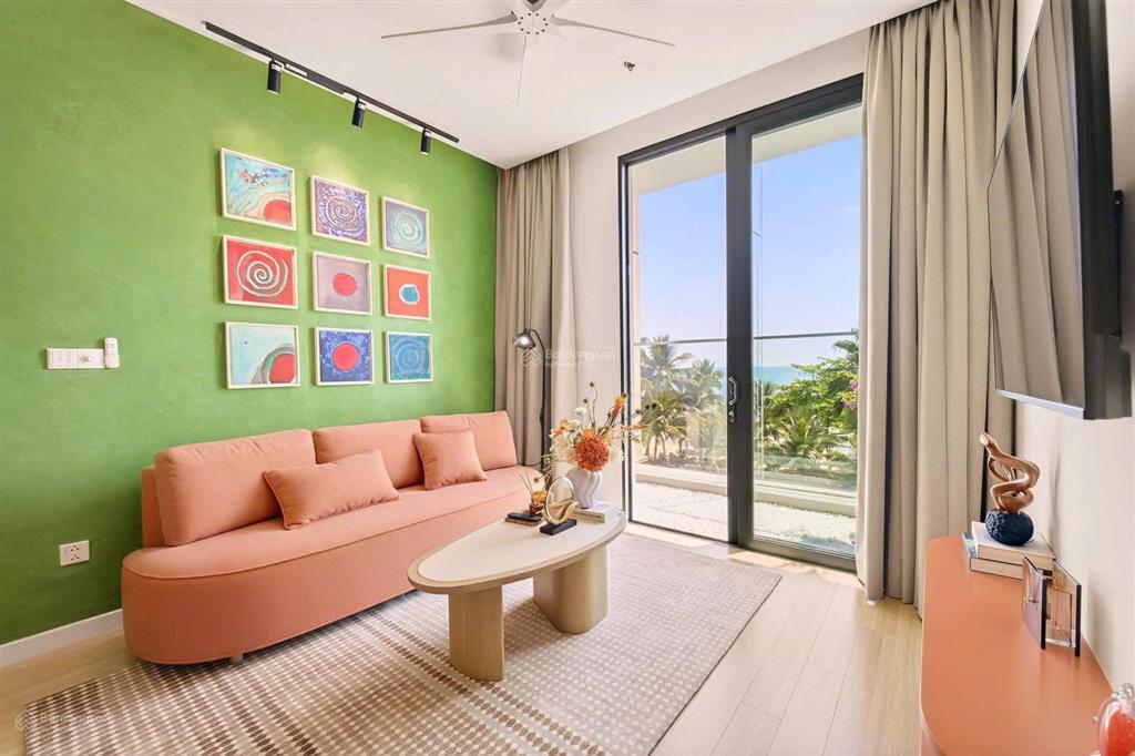 Ở đây có căn 2 ngủ giá gốc chuẩn và chính sách chuẩn từ chủ đầu tư, giá 4,3 tỷ, charmora city