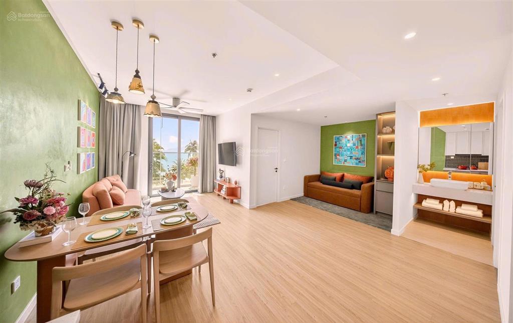 Ở đây có căn 2 ngủ giá gốc chuẩn và chính sách chuẩn từ chủ đầu tư, giá 4,3 tỷ, charmora city