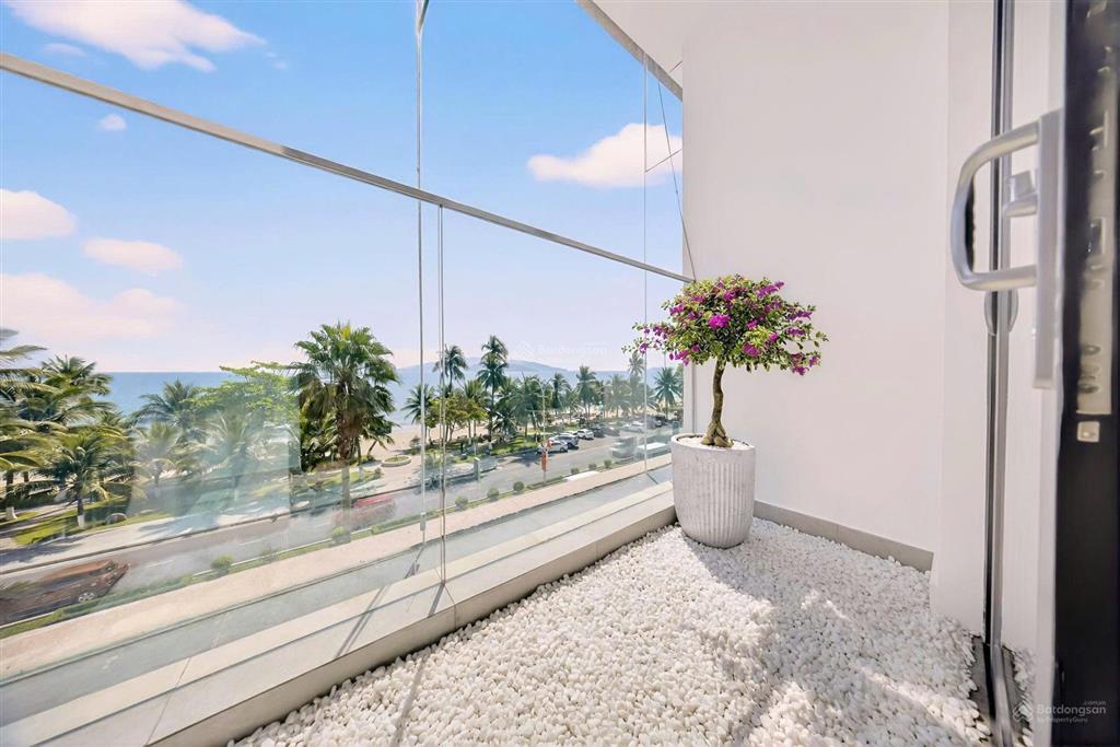 Ở đây có căn 2 ngủ giá gốc chuẩn và chính sách chuẩn từ chủ đầu tư, giá 4,3 tỷ, charmora city