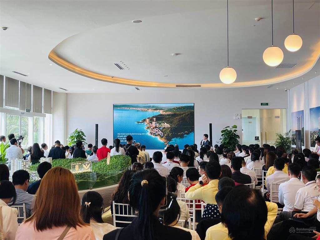 Booking sớm căn hộ view biển vega alora nha trang, chỉ 30 tr/suất giá 1,36 tỷ/căn, full nội thất