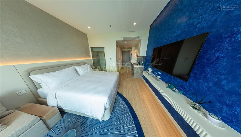 Bán căn hộ studio trọn view vip sân khấu nước và pháo hoa, dt 49,5m2, giá f0 2,1 tỷ