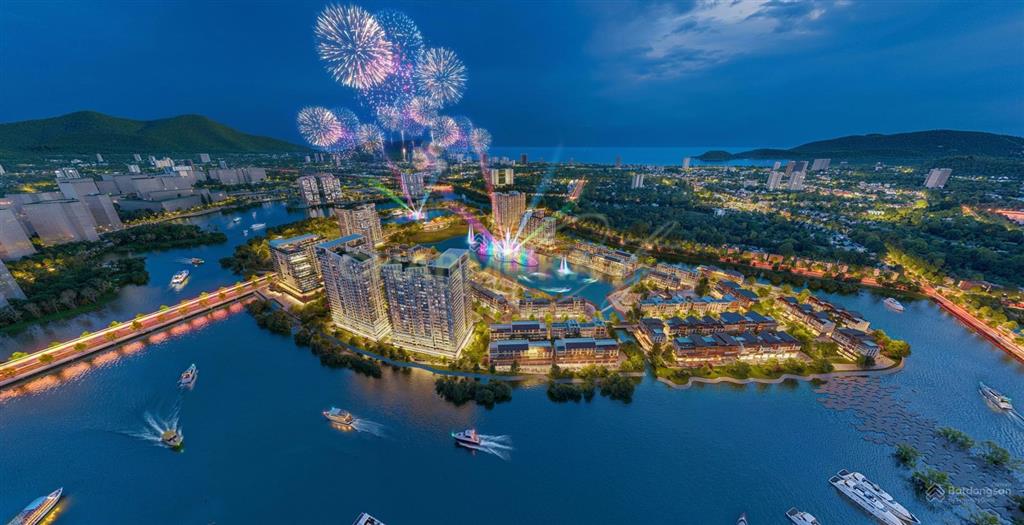Bán căn hộ studio trọn view vip sân khấu nước và pháo hoa, dt 49,5m2, giá f0 2,1 tỷ