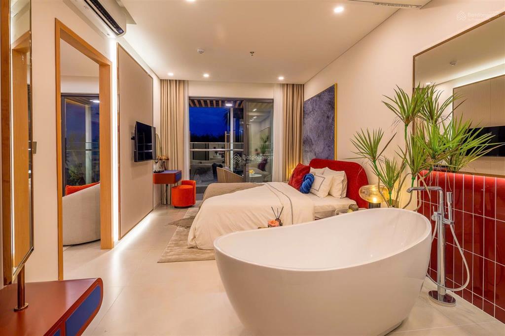Bán căn hộ 2 ngủ view biển nha trang giá tốt, 61m2, chỉ thanh toán 10% đến khi nhận nhà