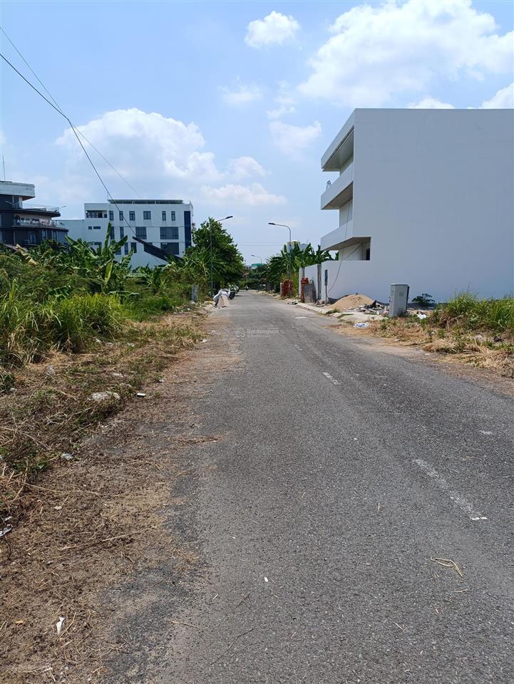 Bán đất tại đông tăng long, giá tốt 19,5 tỷ, 432m2, mặt tiền 15.6m