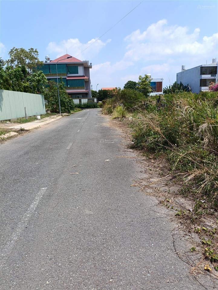 Bán đất tại đông tăng long, giá tốt 19,5 tỷ, 432m2, mặt tiền 15.6m