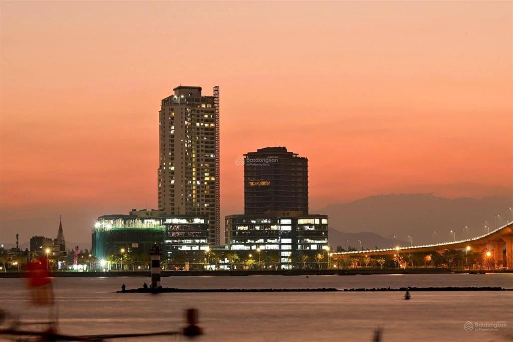 Căn góc  trực diện mặt sông hàn  2pn , chiết khấu lên đến 18%  view pháo hoa  giá gốc từ cđt