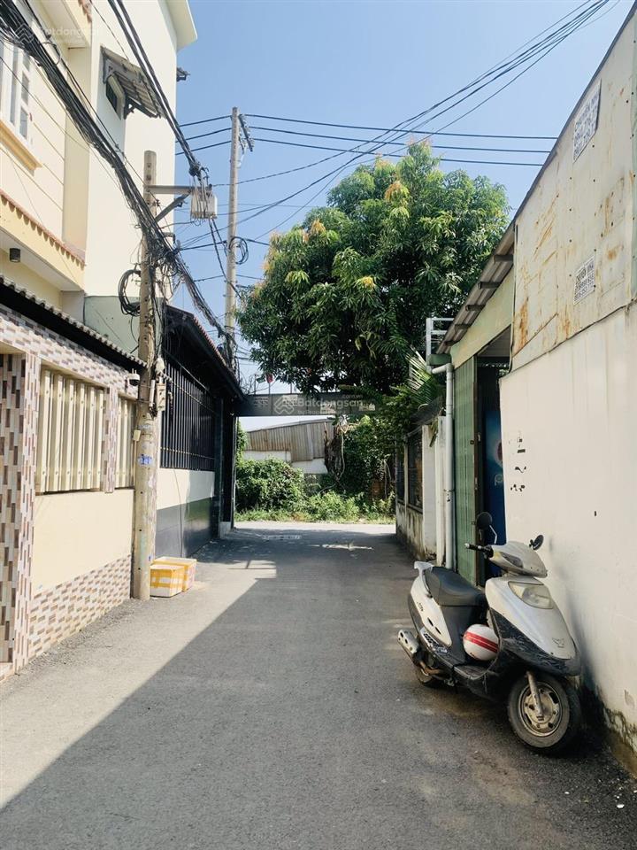 Nhà 3 tầng kiên cố ngay chợ hiệp bình ngang đến 8m chỉ 9.5 tỷ