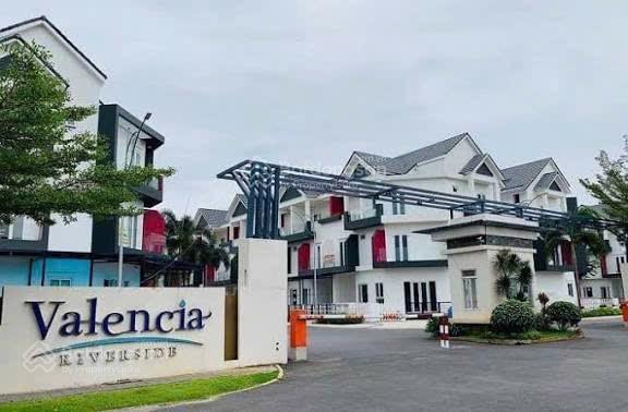 Tôi chính chủ bán shophouse village giá rẻ nhất thủ đức vừa ở vừa kinh doanh chỉ 7tỷ300, dt 108m2