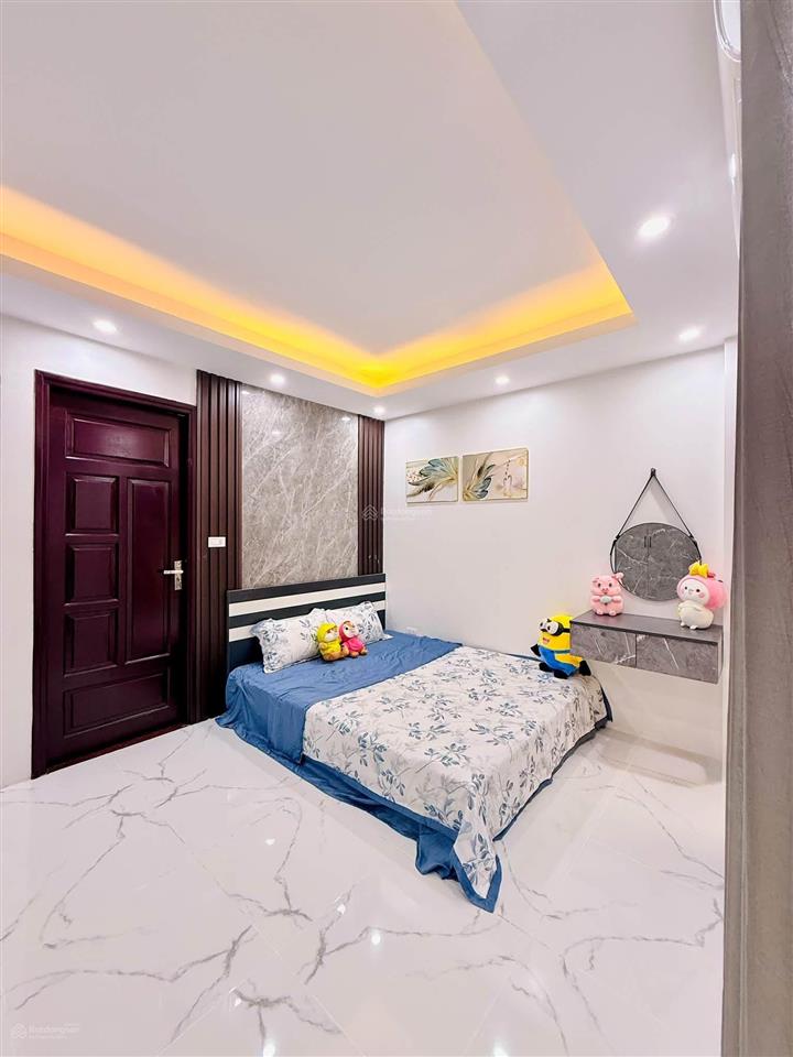 Bán nhà vương thừa vũ  48m  4 tầng ô tô đỗ cửa  cách phố 30m. giá 13.x tỷ