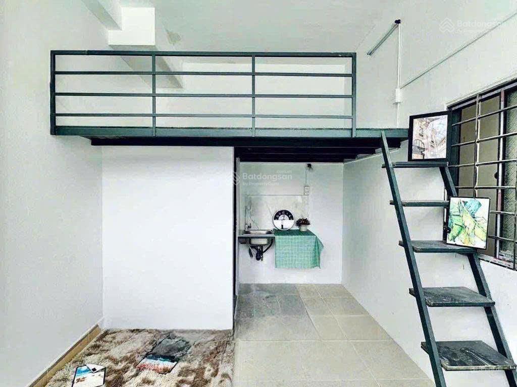 Phòng trọ mới xây ngay đình phong phú kế bên cao đẳng công thương