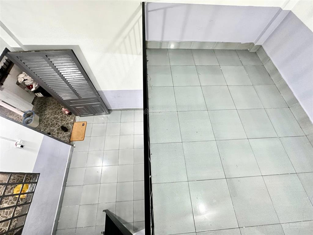 Phòng trọ có gác mới đẹp ngay cầu vượt linh xuân gần làng đại học thủ đức