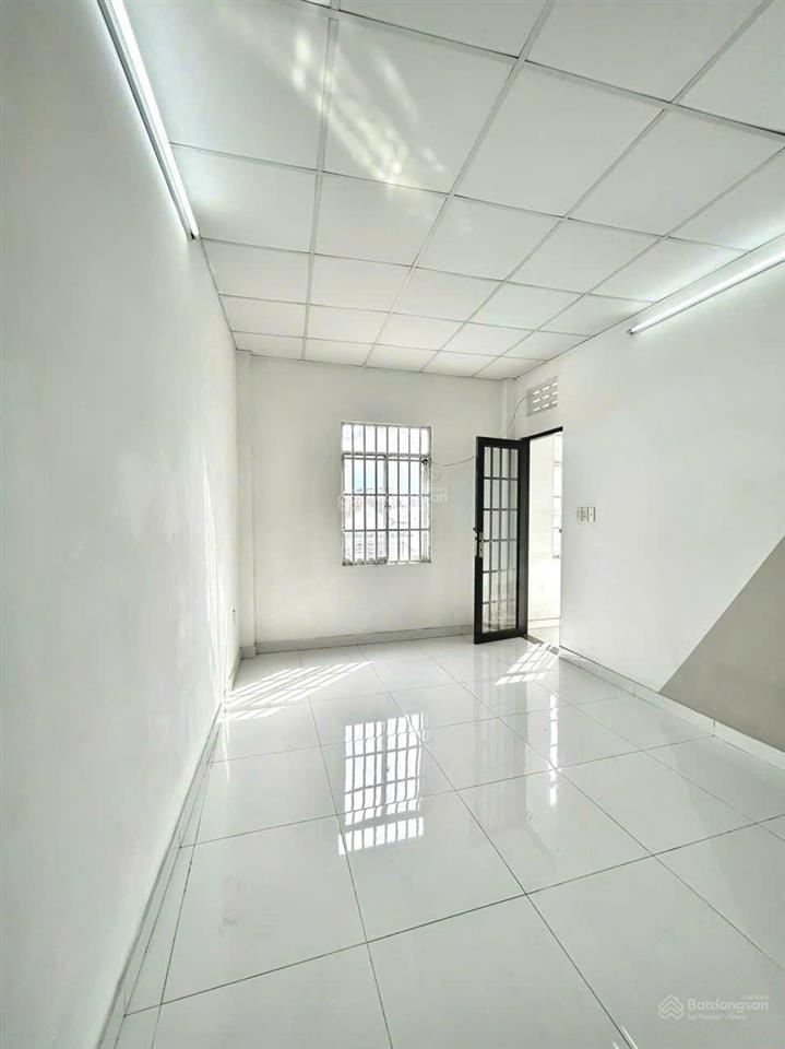 Cho thuê phòng studio cửa sổ trời thoáng mát ngay đường nguyễn duy trinh