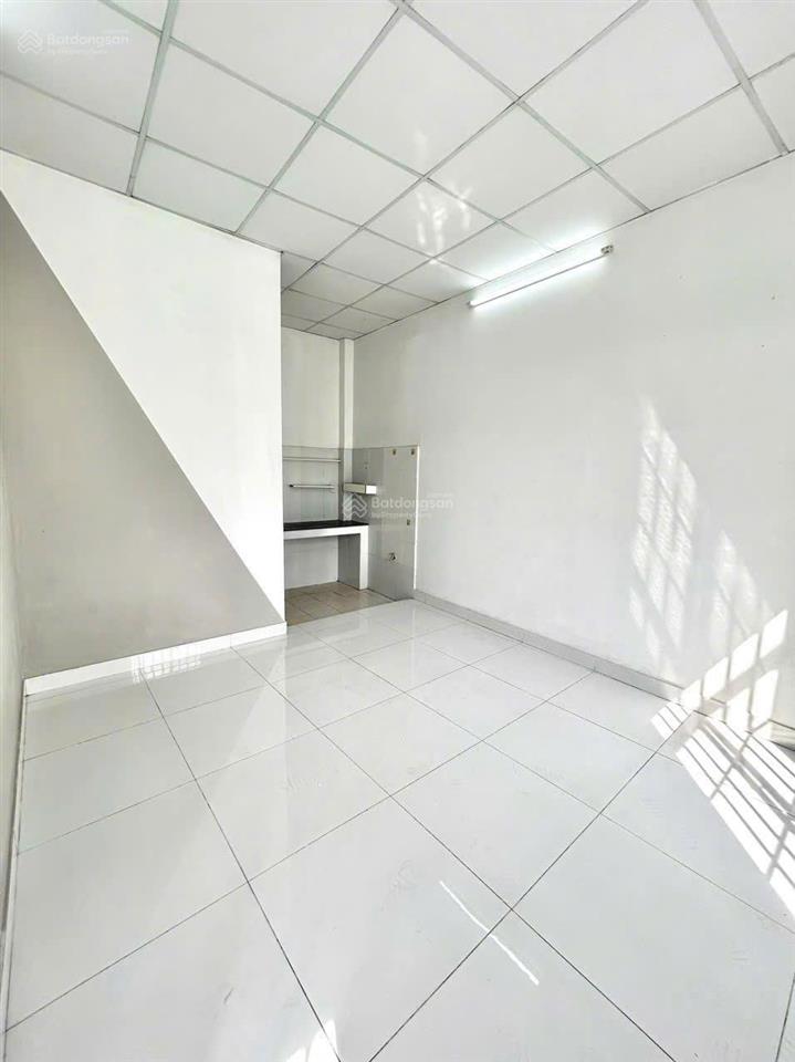 Cho thuê phòng studio cửa sổ trời thoáng mát ngay đường nguyễn duy trinh