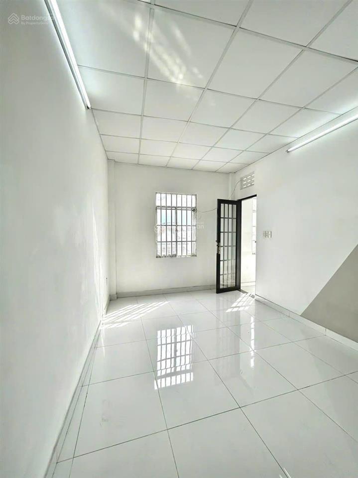 Cho thuê phòng studio cửa sổ trời thoáng mát ngay đường nguyễn duy trinh
