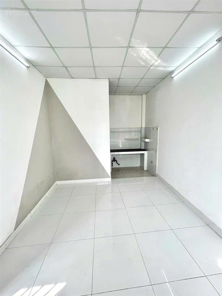 Cho thuê phòng studio cửa sổ trời thoáng mát ngay đường nguyễn duy trinh