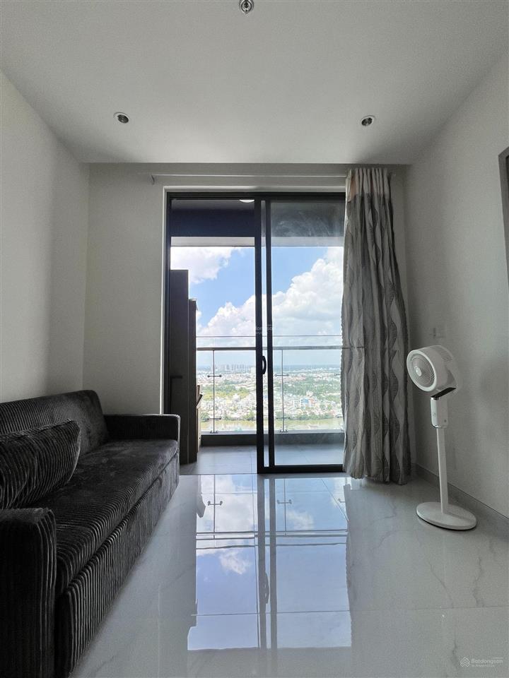 Gấp tìm nữ share nguyên phòng master có wc riêng trong căn hộ cao cấp daqua q8, có thể vào liền
