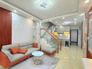 Ngay sát nguyễn gia trí(d2),gần hàng xanh, hẻm xe hơi thông, 4pn, dt gần 50m2, chỉ 8.x tỷ.