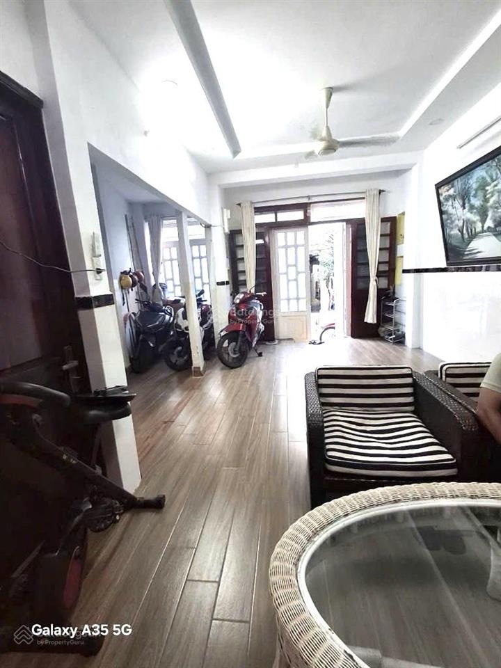 Gần đặng thuỳ trâm, bình thạnh, hxh cách mặt tiền 30m, dt(5.5x10m), 4pn, chỉ 7,9 tỷ.