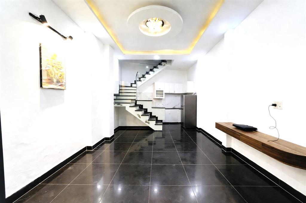 Hẻm xe hơi thông, gần đặng thuỳ trâm bình thạnh, nhà nở hậu 4 tầng 3pn 36m2, chỉ hơn 7 tỷ.