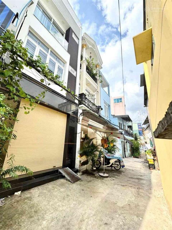 Ngay ngã tư phạm văn đồng đặng thùy trâm, bình thạnh, nhà mới 4 tầng, 4pn, chỉ 6,8 tỷ.