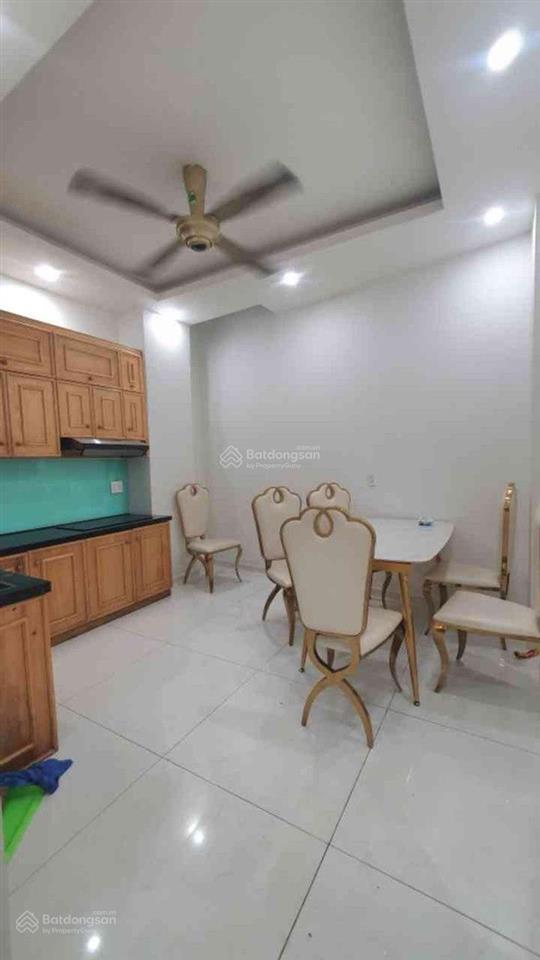 Ngay ngã tư phạm văn đồng đặng thùy trâm, bình thạnh, nhà mới 4 tầng, 4pn, chỉ 6,8 tỷ.