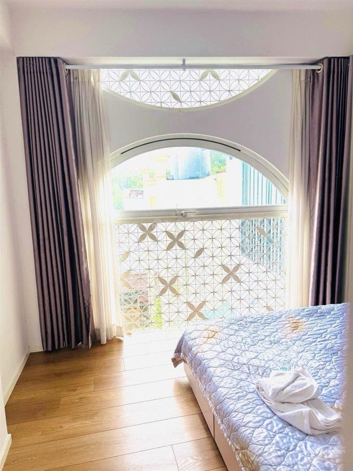 Bình thạnh, gần cầu băng ki,rạch xuyên tâm,nơ trang long, 4 tầng, dòng tiền sẵn 25 tr/th, chỉ 7 tỷ.