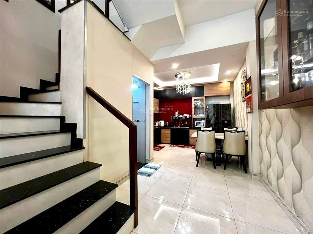 Hẻm xe hơi thông nơ trang long  nguyễn xí, bình thạnh, gần 50m², nhà 3 tầng, 3pn, chỉ 9 tỷ.