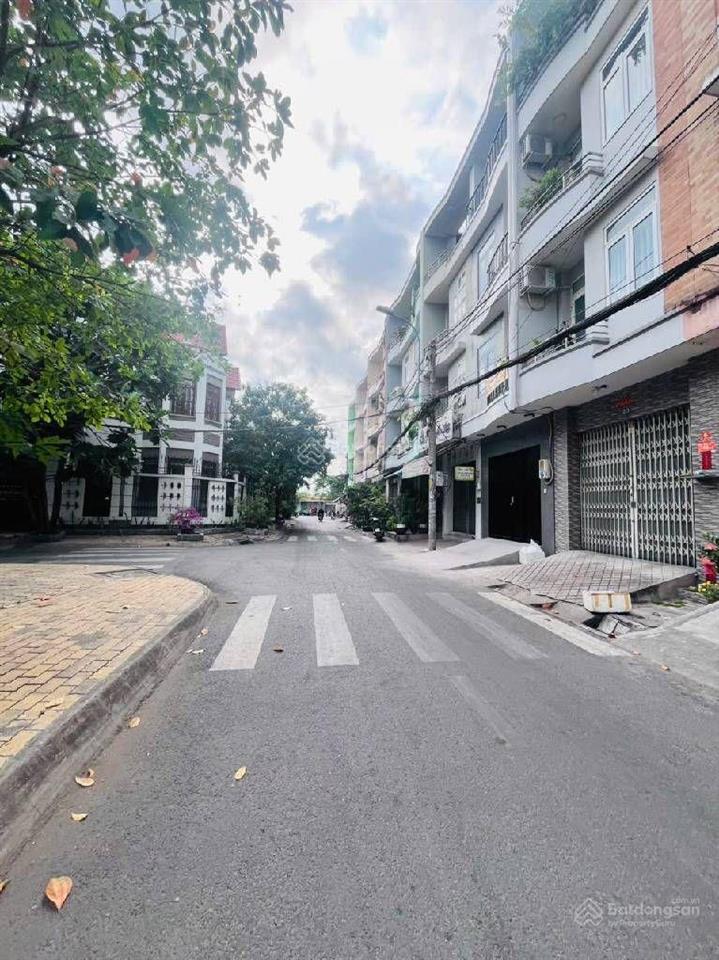 Nhà đồng bộ khu dân cư quang nghị quận 8, đường số 12 mét nhà 4 lầu sổ hồng riêng chỉ 9.5 tỷ