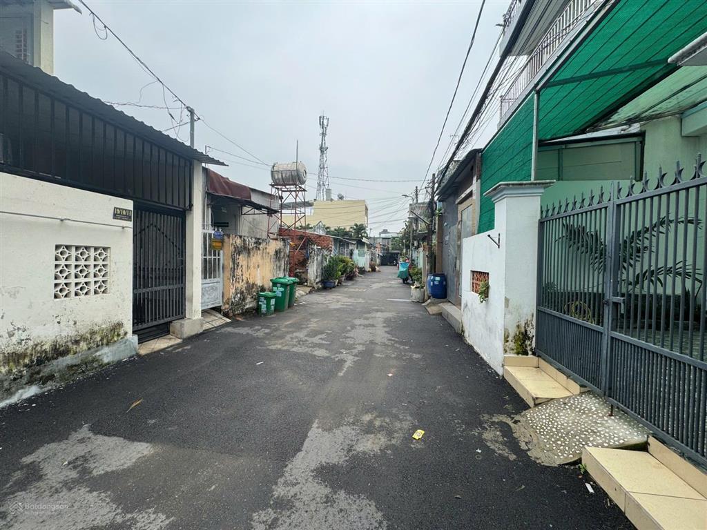 Chính chủ bán đất sẵn sổ mặt tiền giá tốt khu vực hẻm 19 nguyễn văn tăng