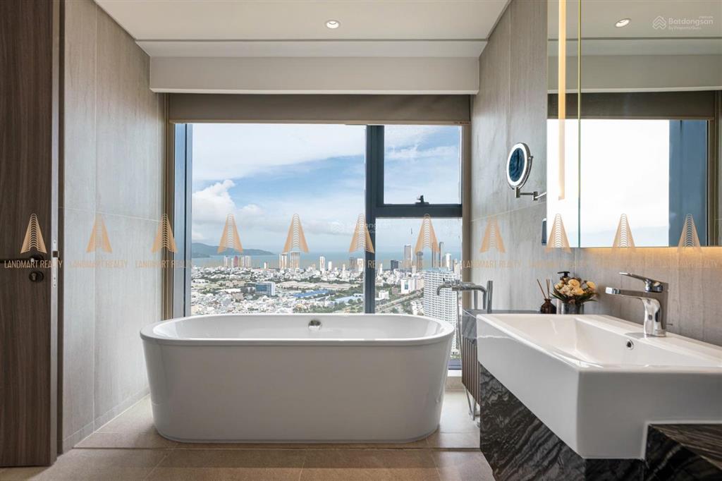 M landmark marriott đà nẵng  duy nhất 1 căn ngoại giao 2pn, view sông hàn, pháo hoa quốc tế diff