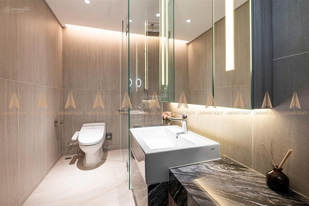 M landmark marriott đà nẵng  duy nhất 1 căn ngoại giao 2pn, view sông hàn, pháo hoa quốc tế diff