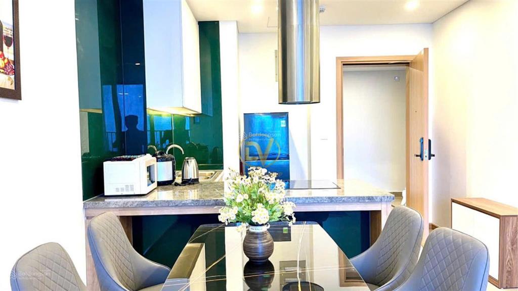 Chính chủ muốn bán căn 2pn sam tower sổ sẵn đang cho thuê 25tr/tháng tầng cao view pháo hoa cực đẹp