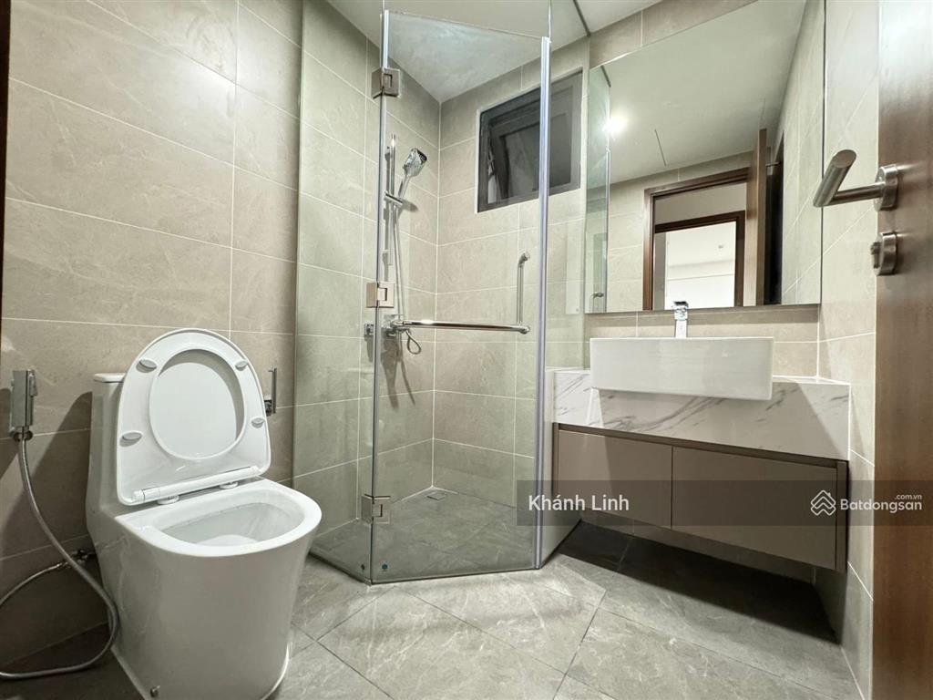 Chính chủ hạ giá bán gấp căn hộ 155 nguyễn chí thanh, q. 5, dt 62m2 2pn 2wc nội thất đầy đủ