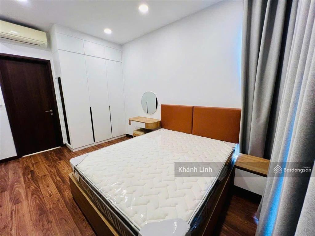 Chính chủ hạ giá bán gấp ch vạn đô quận 4, dt 68m2 2pn 2wc, tầng trung thoáng mát, shr