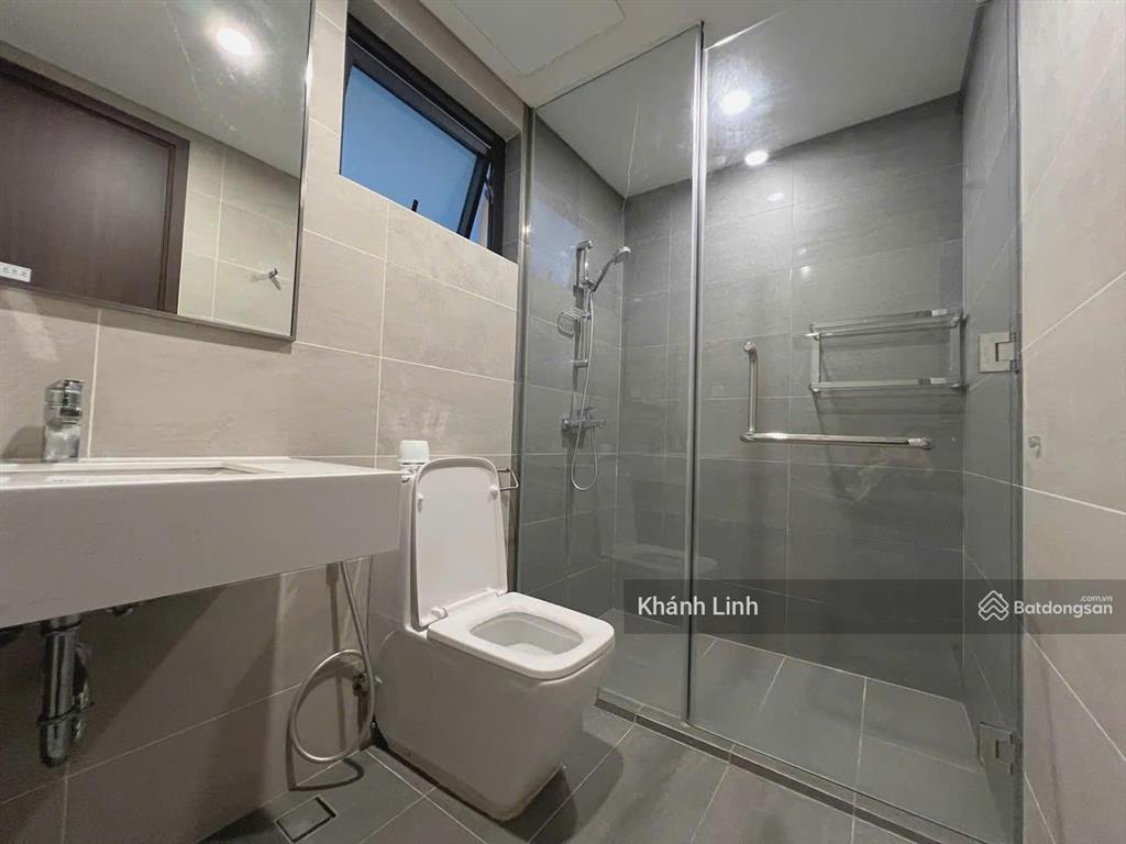 Chính chủ hạ giá bán gấp ch vạn đô quận 4, dt 68m2 2pn 2wc, tầng trung thoáng mát, shr