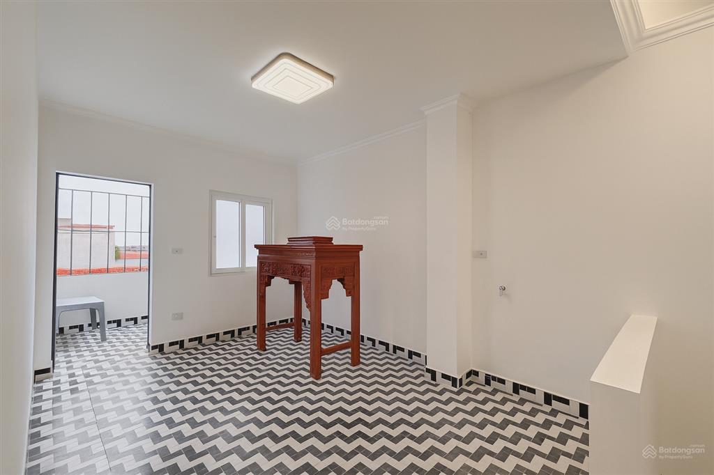 Nhà riêng phố đại linh 7,2 tỷ 31m2 5 tầng quy hoạch ngõ ô tô cách ô tô tránh 15m,sát công viên