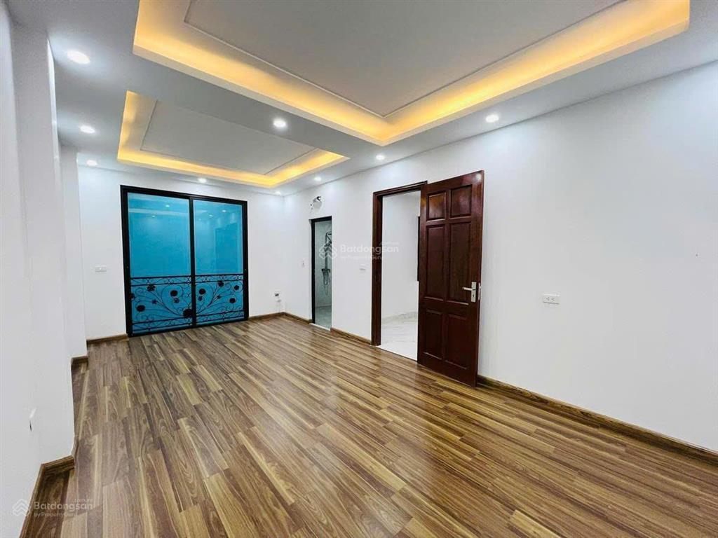 Mễ trì  32m2  ngõ thông rộng  ô tô tránh cách 50m  giá chỉ nhỉnh 3 tỷ