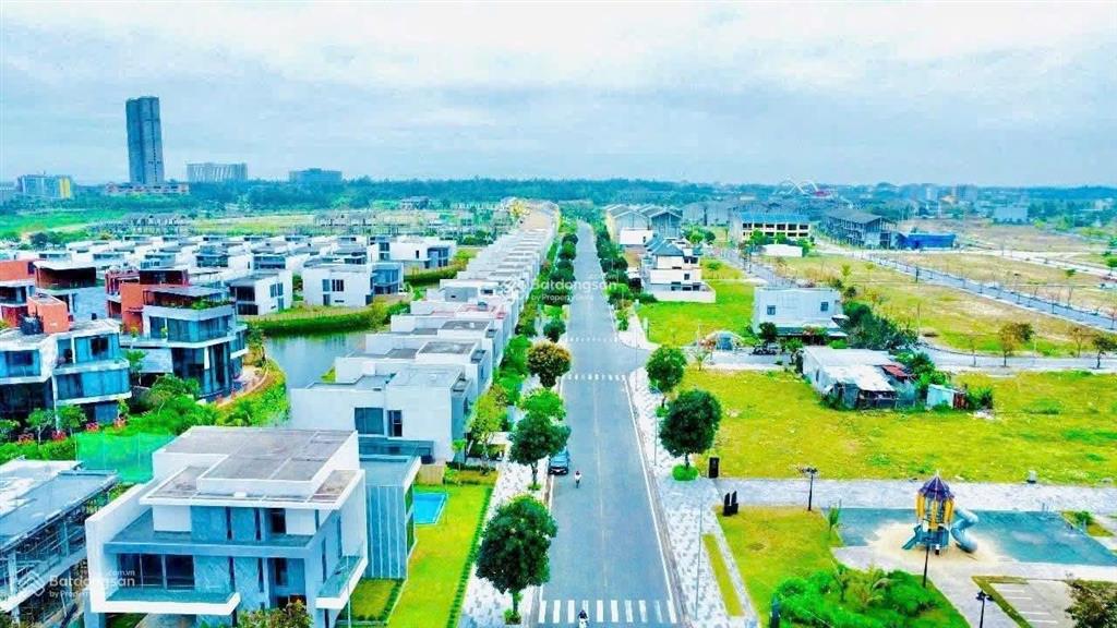 Tôi chính chủ cần bán lô đất đẹp diện tích khủng 137,5m2 đối diện trường quốc tế odyssey