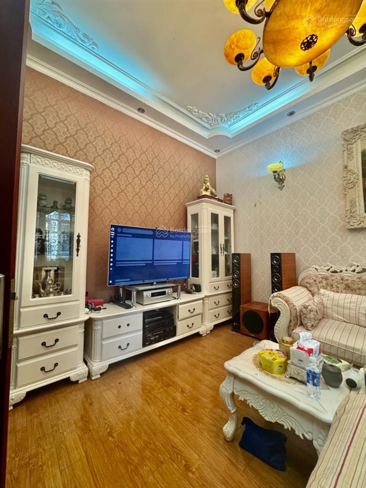 Quan nhân bán nhà phân lôô tô tránhvỉa hèkinh doanh2 thoáng trước saumặt tiền quyền lự