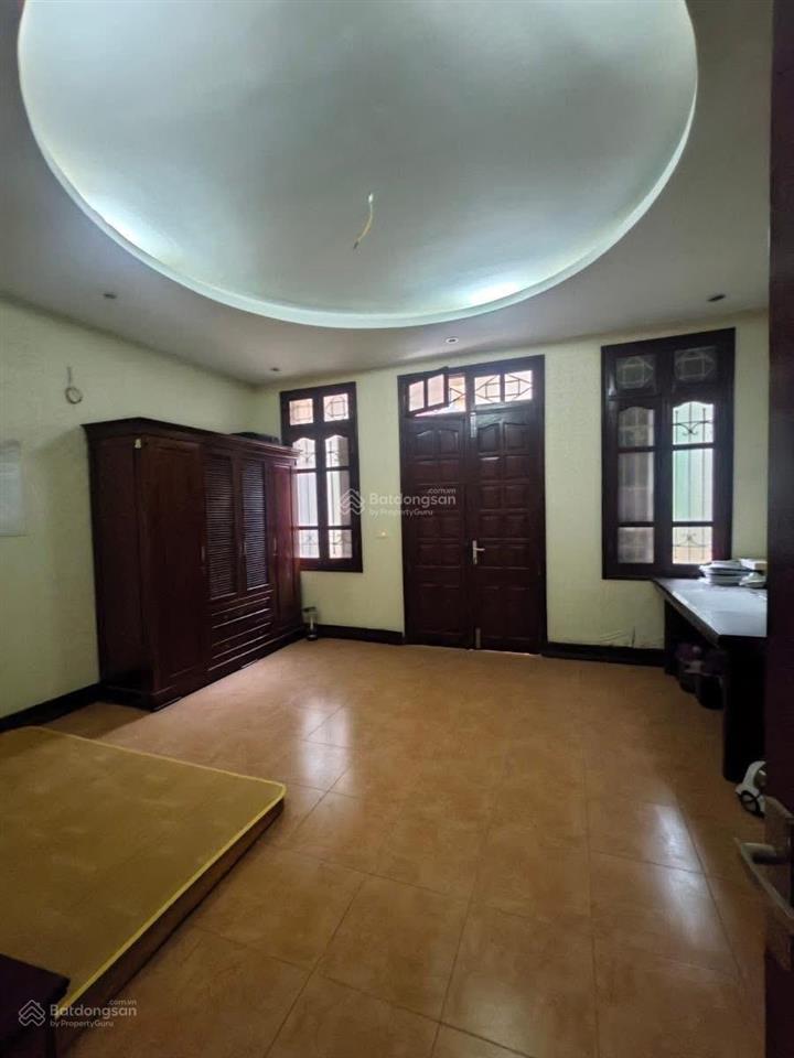 Hoàng ngân bán nhà phân lô ô tô đỗ cửa  view công viên ở cực thích  kinh doanh càng đẹp