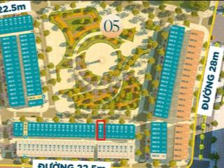 Em đang có lô xẻ khe view công viên rẻ nhất dự án. anh/chị quan tâm  e ạ