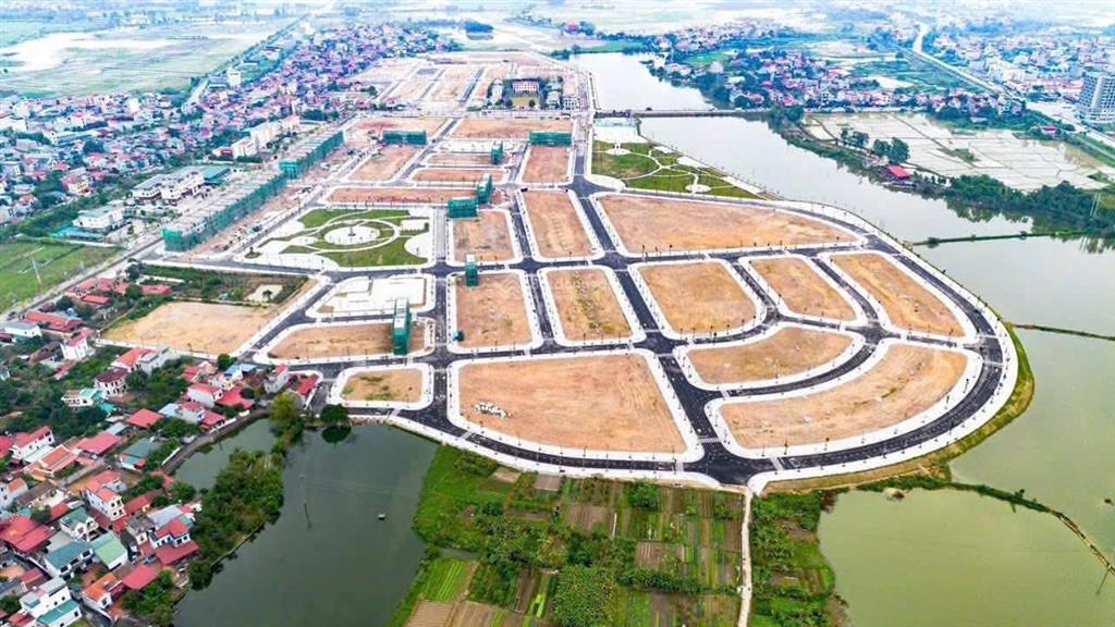 1 lô duy nhất chỉ 10m đến go mall việt yên, sẵn sổ sang tên luôn. ký hđcn ngay trong tuần!