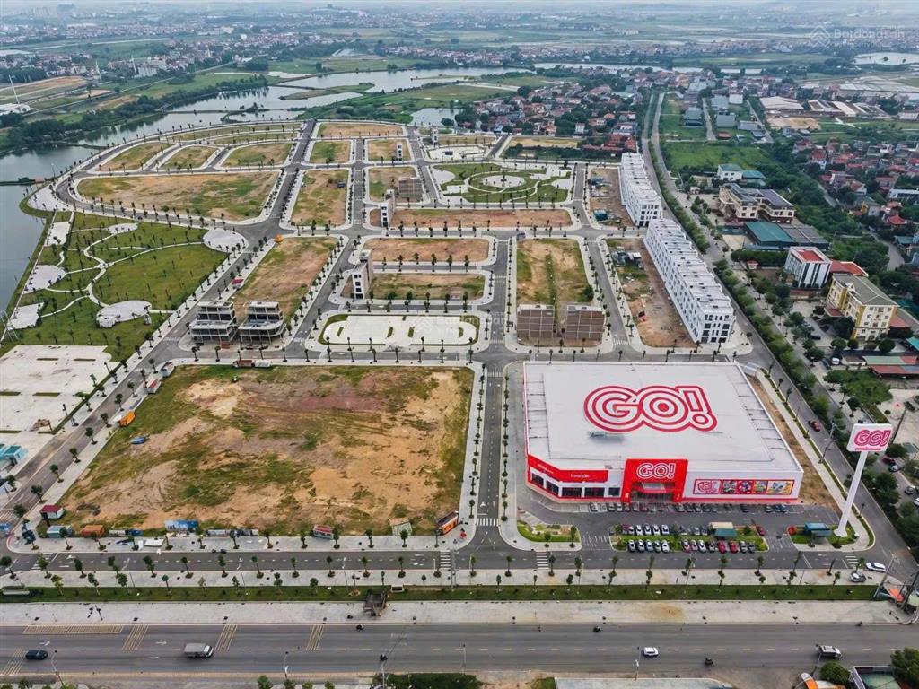 Hiếm có lô góc rẻ hơn lô thường om2  nhỉnh 5 tỷ rước ngay lô đẹp sát go mall việt yên riverside