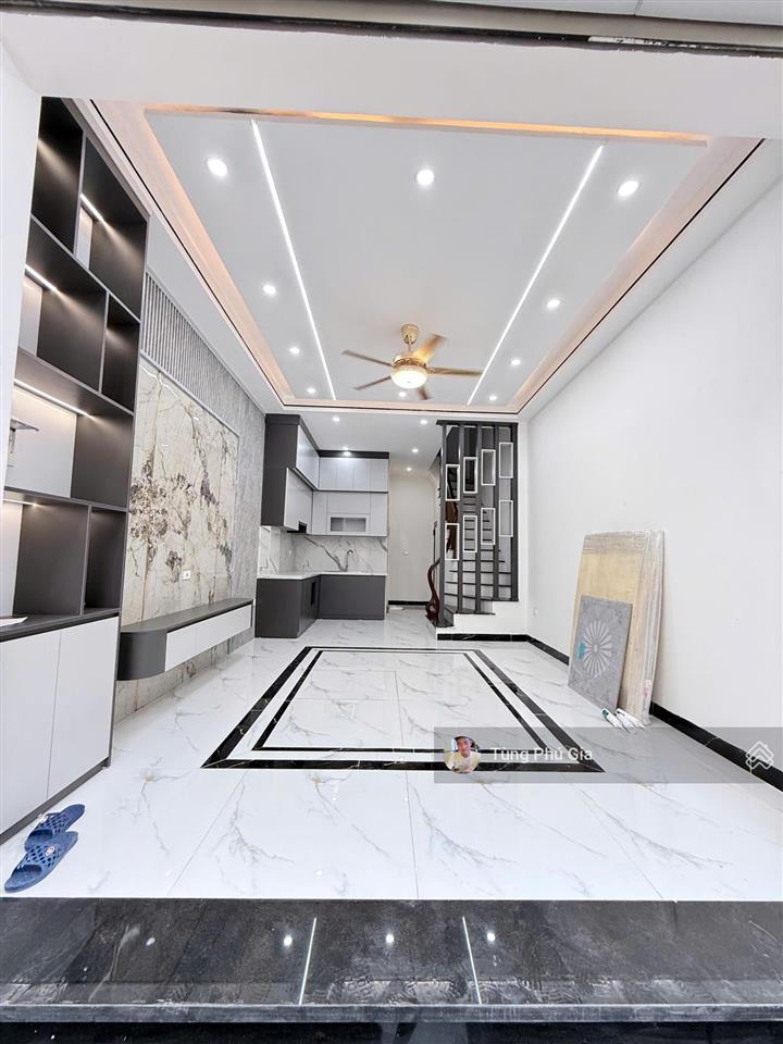 Bán gấp  căn nhà 35m2 5 tầng tại yên ngĩa  sát bx yên nghĩa  vành đai 4  có thang máy