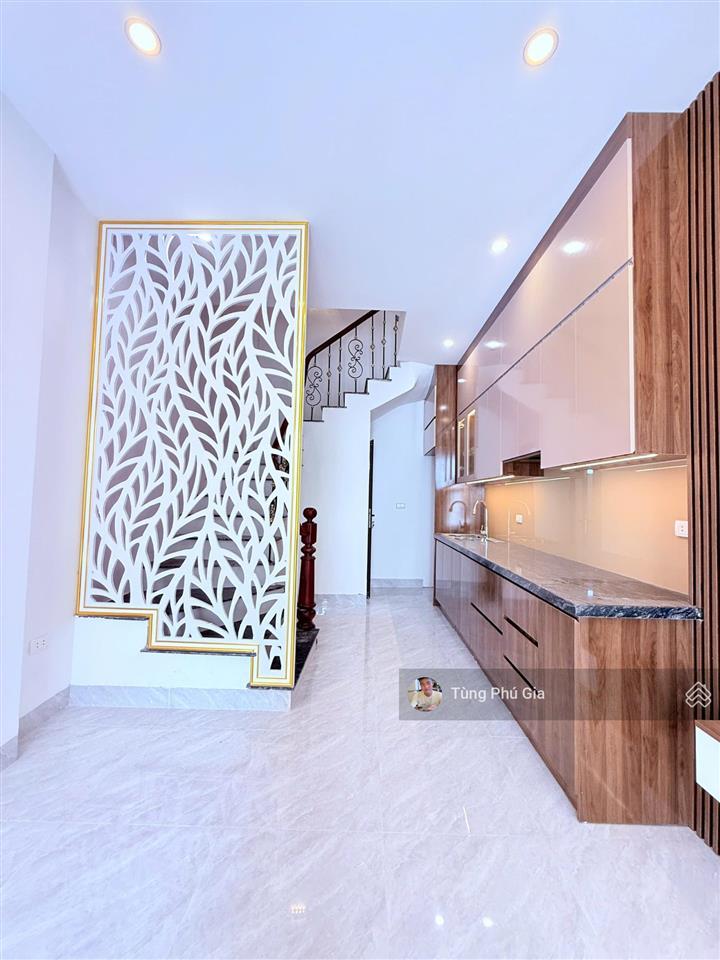 Bán nhà riêng tại quốc lộ 6, 3,95 tỷ, 35 m2, 3pn, 4wc, chính chủ, giá tốt