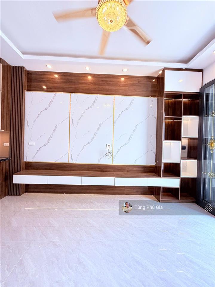 Bán nhà riêng tại quốc lộ 6, 3,95 tỷ, 35 m2, 3pn, 4wc, chính chủ, giá tốt